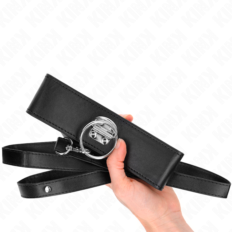 KINK - HALSBAND MET STUDS EN LEIDSEL 116 CM MET KUNSTLEREN BAND 50 X 5 CM