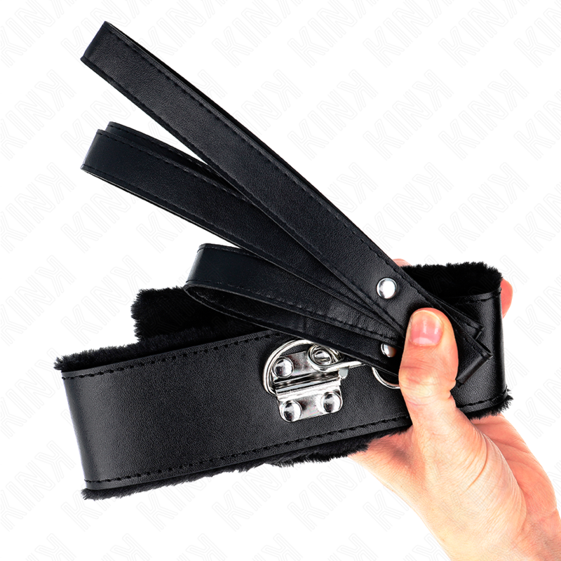 KINK - HALSBAND MET LEIDSEL 116 CM EN ZILVEREN STUDS MODEL 4 ZWART VERSTELBAAR 40-48 CM X 6 CM