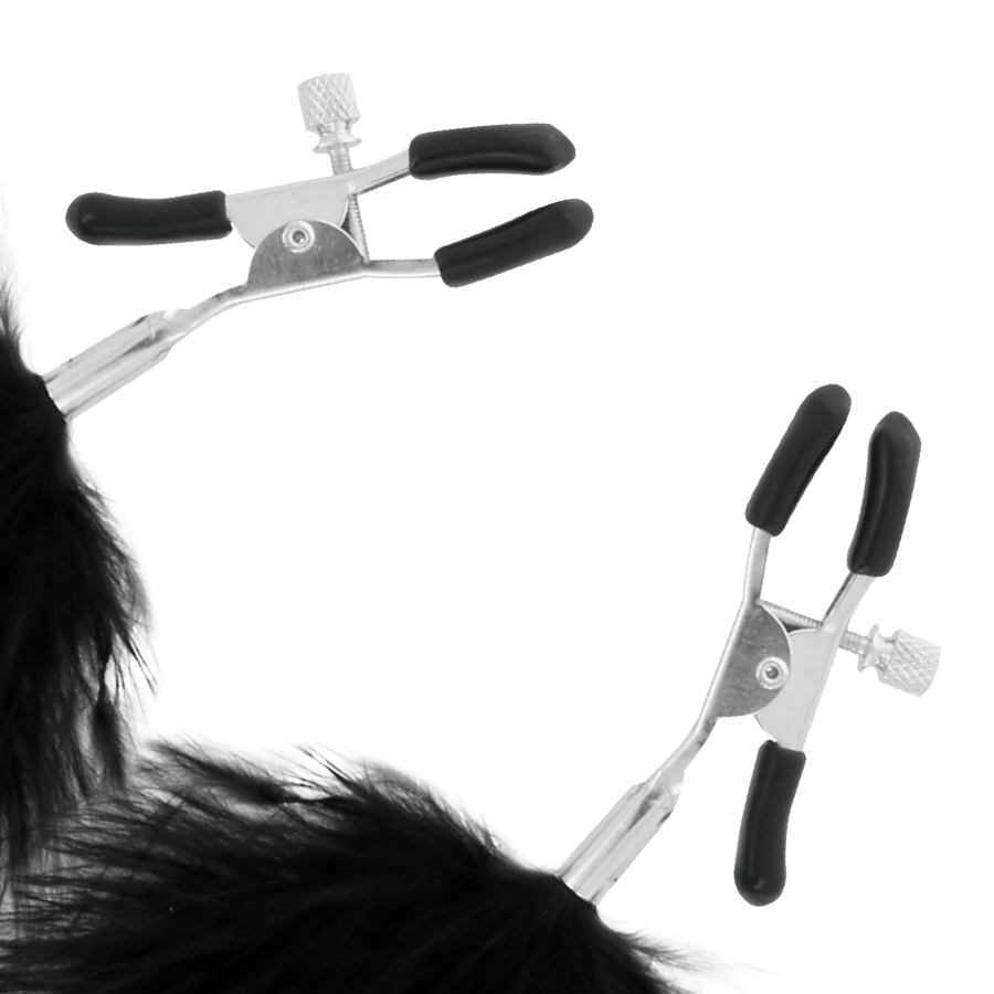 DARKNESS - TEPELKLEMMEN MET POMPONS 2